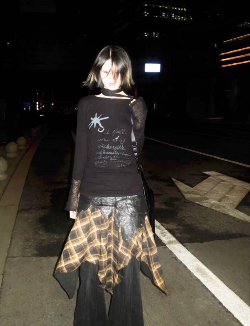 NO ROMANCE チェックスカート