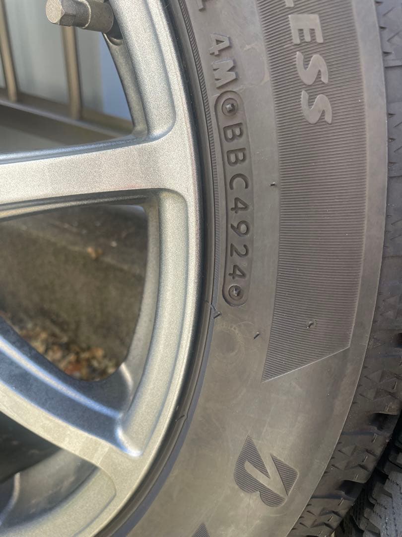 ブリザック VRX2 17インチ スタッドレスタイヤ③