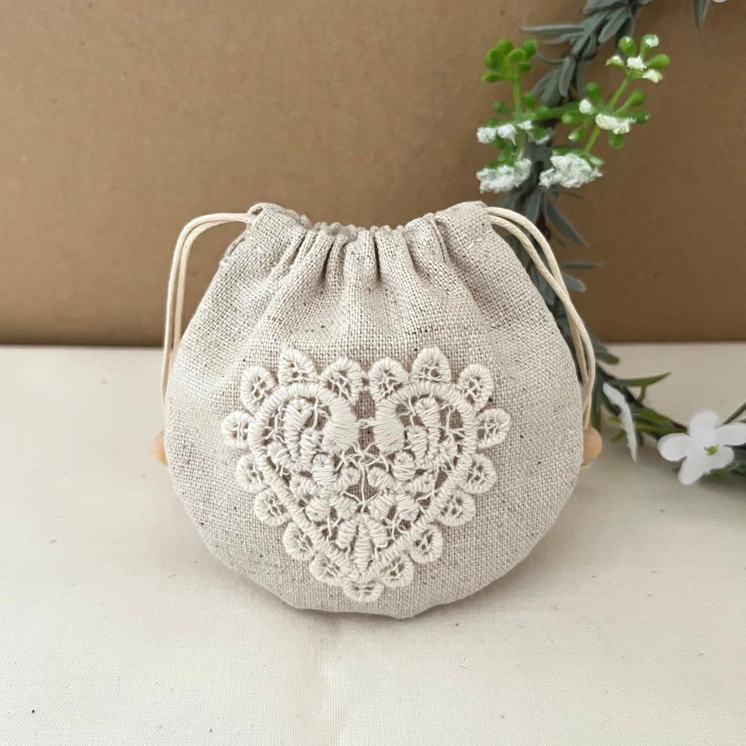 2406-2 手のひら巾着サシェ 香り袋  綿麻 刺繍 SOLD→ご注文承ります