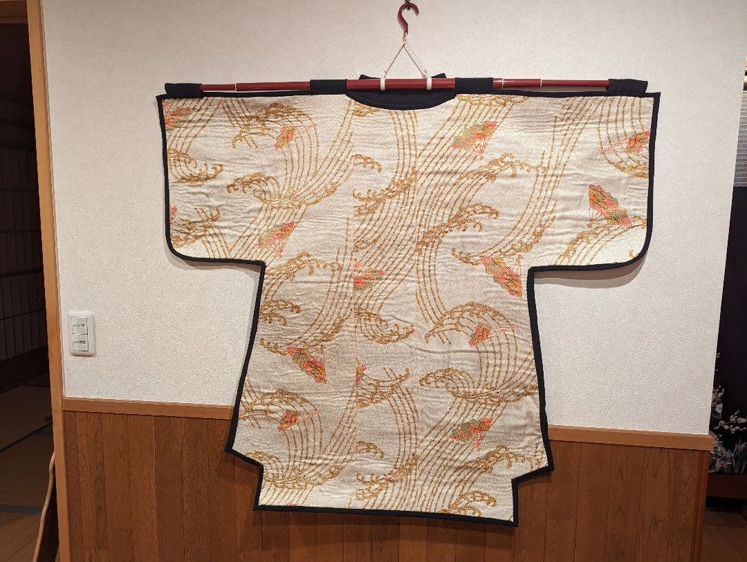 着物リメイク　正絹タペストリー