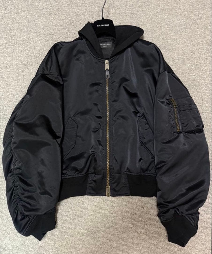 Fjy_　バレンシアガ　bekind ボンバージャケット