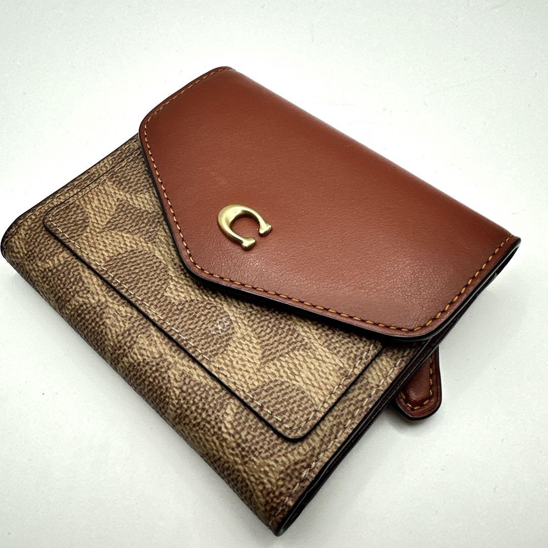 COACH 三つ折り財布 ミニ財布 シグネチャー柄コンビデザイン Cロゴ