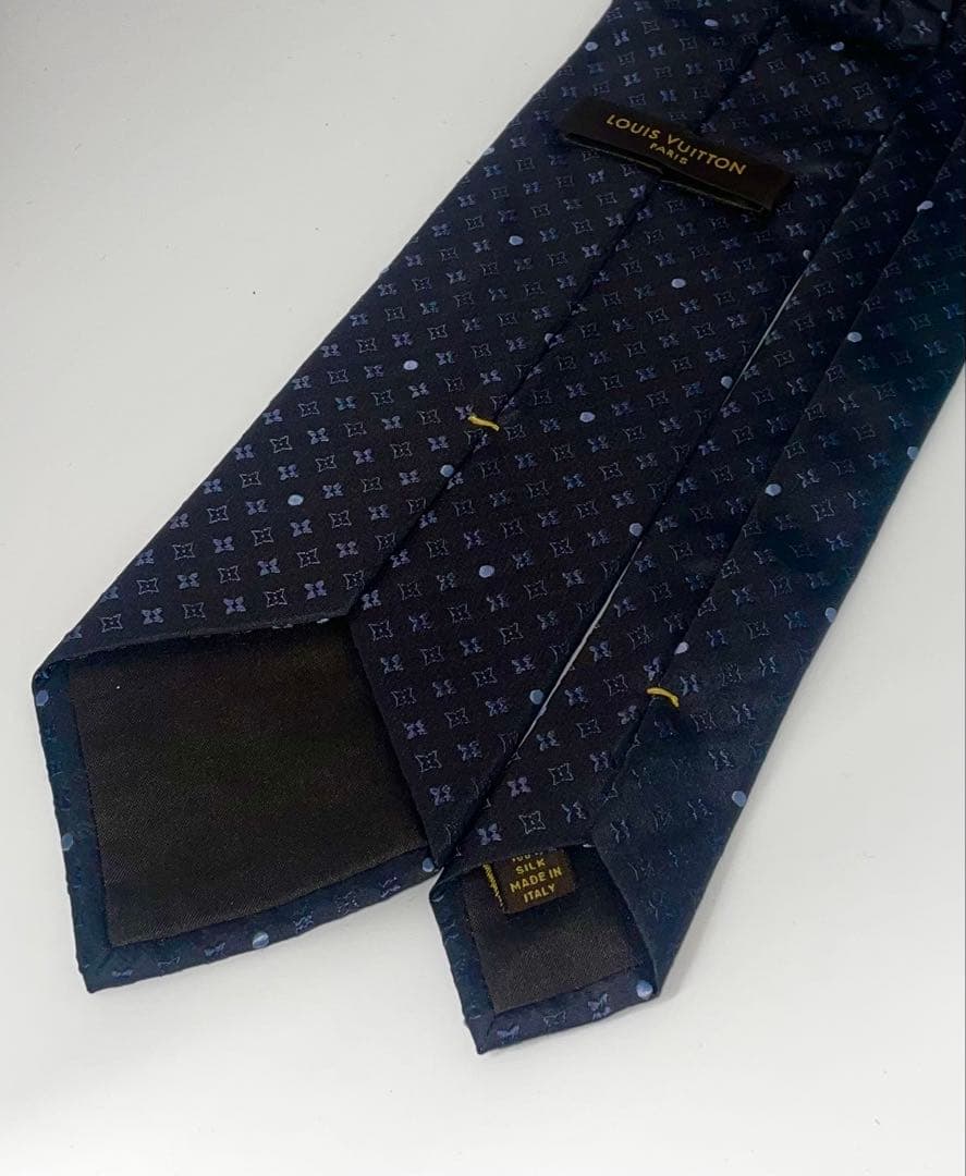 美品 ルイヴィトン ネクタイ ハイブランド 総柄 モノグラム ブラック ネイビー