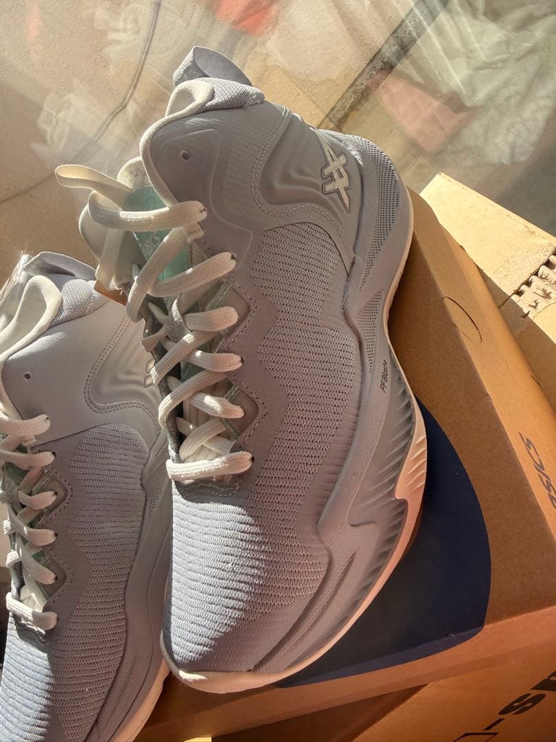 asics NOVA SURGE 3 ノヴァサージ ２４cm⭐︎週末セール⭐︎