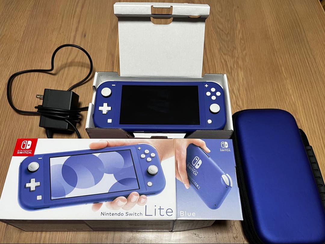 Nintendo Switch Lite 青 充電器・ケース付き