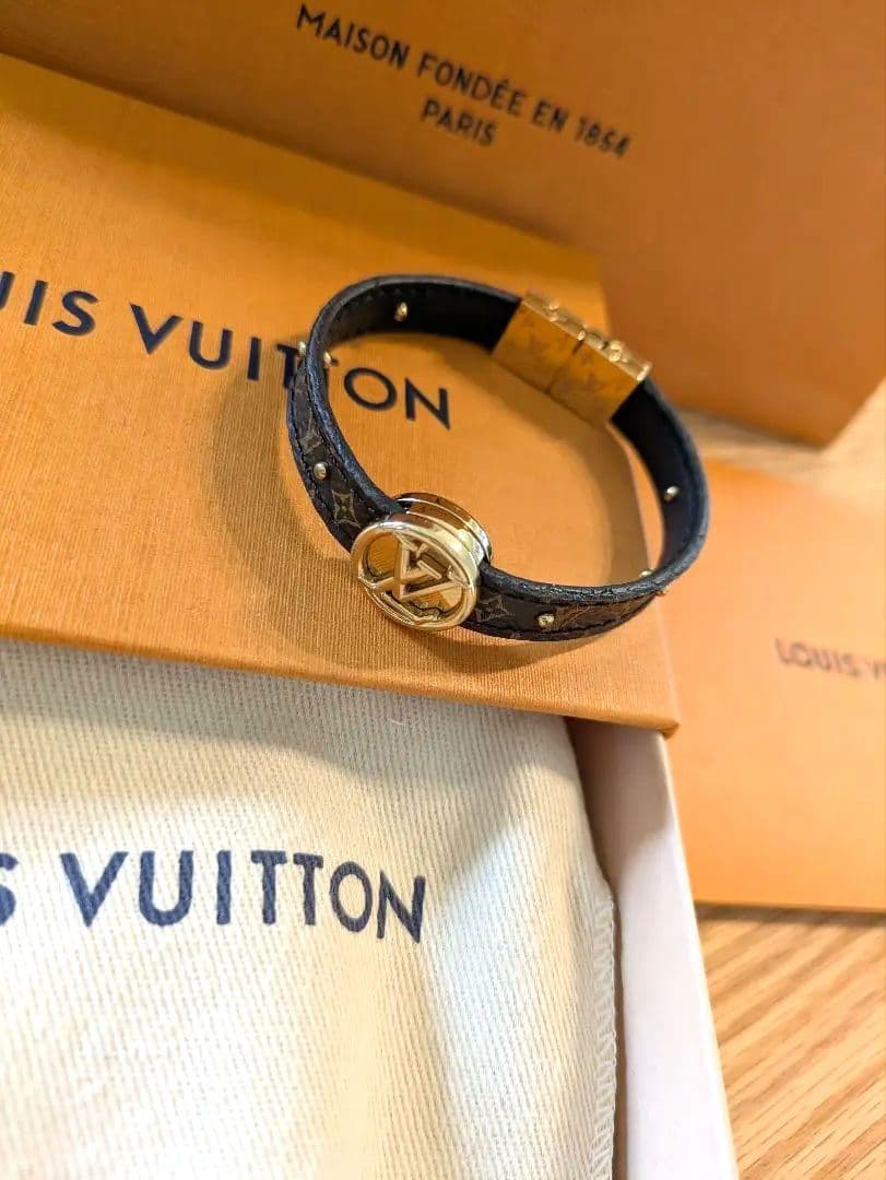 Louis Vuitton LVサークルリバーシブルスタッズバングル　モノグラム