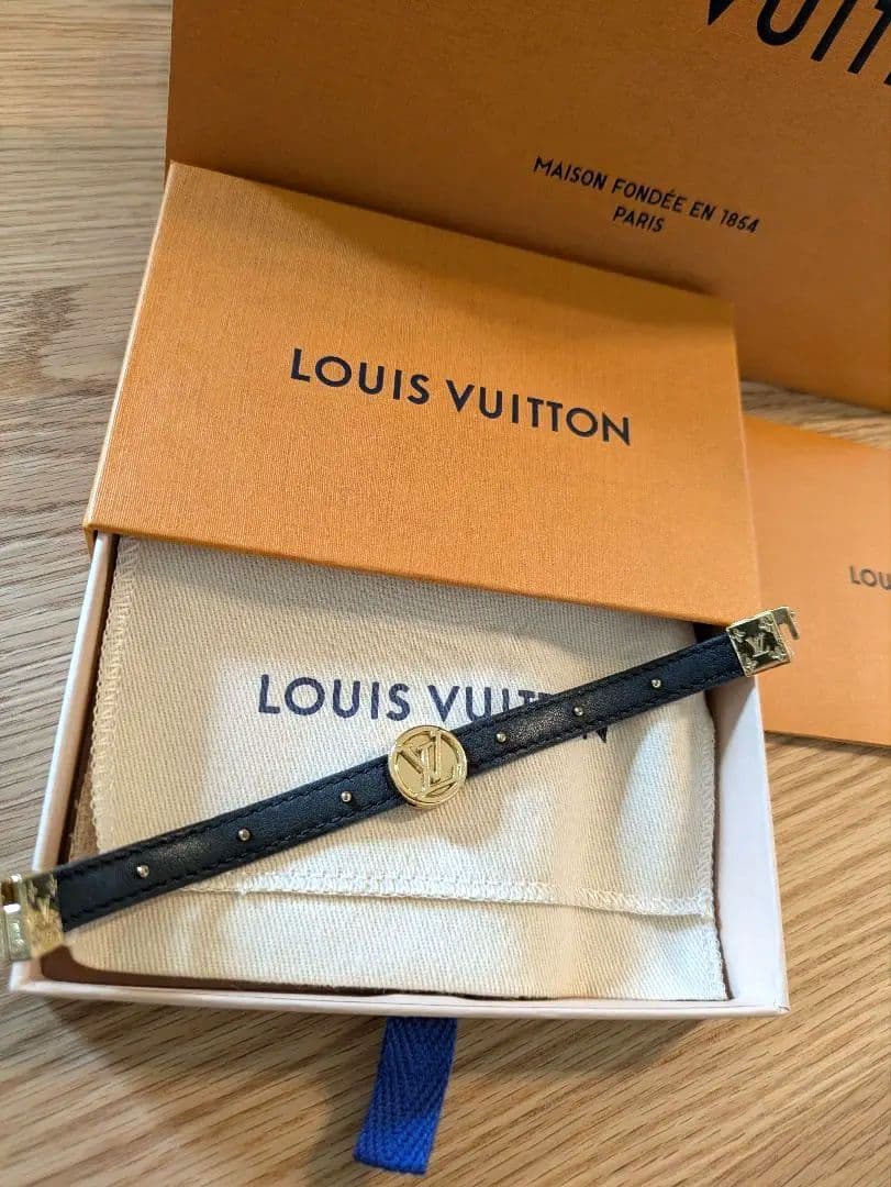 Louis Vuitton LVサークルリバーシブルスタッズバングル　モノグラム