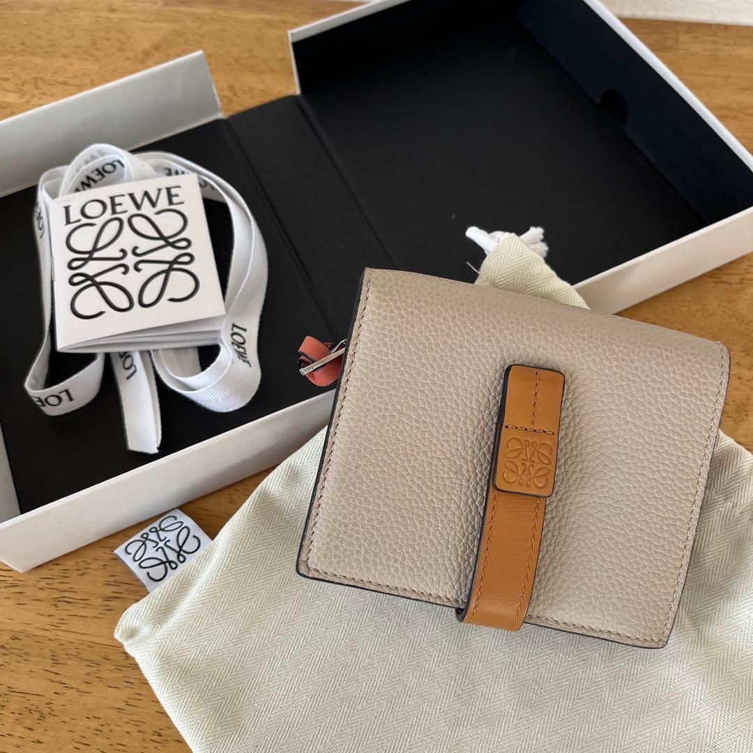 ロエベ　コンパクト ジップウォレット　ソフトグレインカーフ