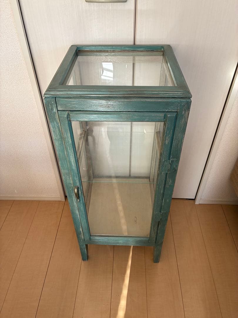 【期間限定SALE】ガラスのキャビネット　ヴィンテージ　アンティーク