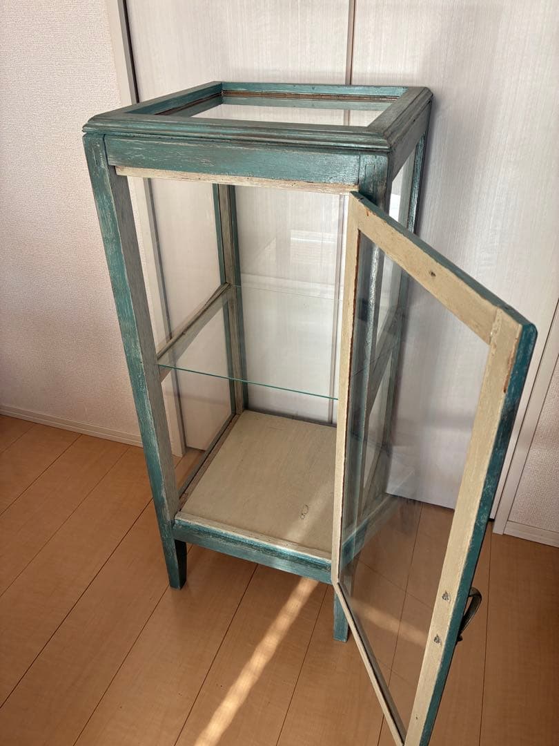 【期間限定SALE】ガラスのキャビネット　ヴィンテージ　アンティーク