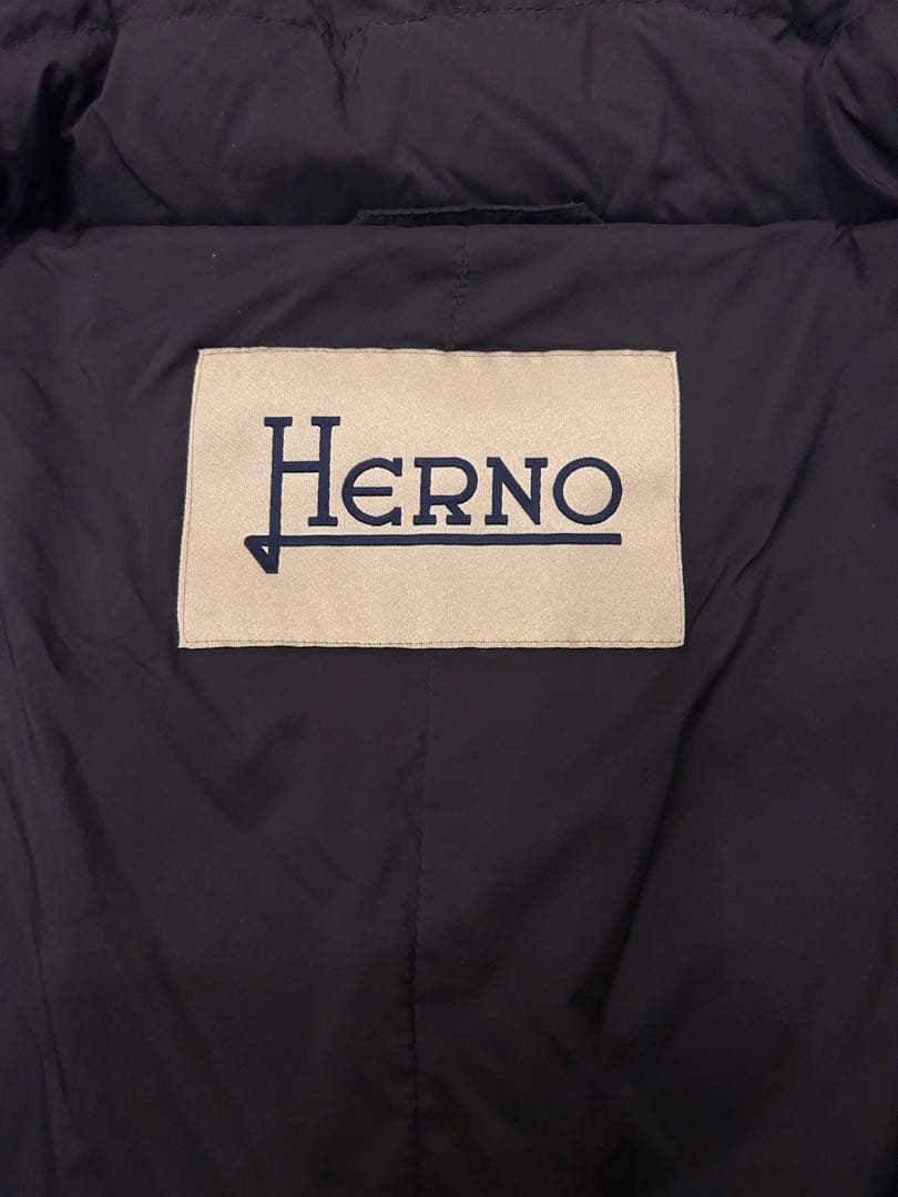 ★HERNO★ヘルノ★ブラック　ダウン★40サイズ