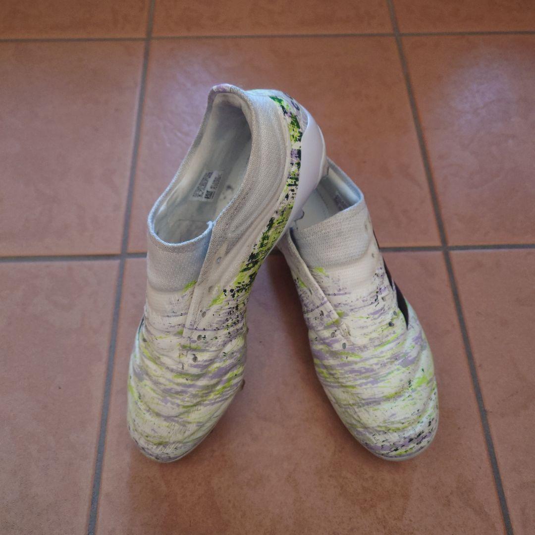 adidas サッカーシューズ ホワイト/イエロー/ブラック