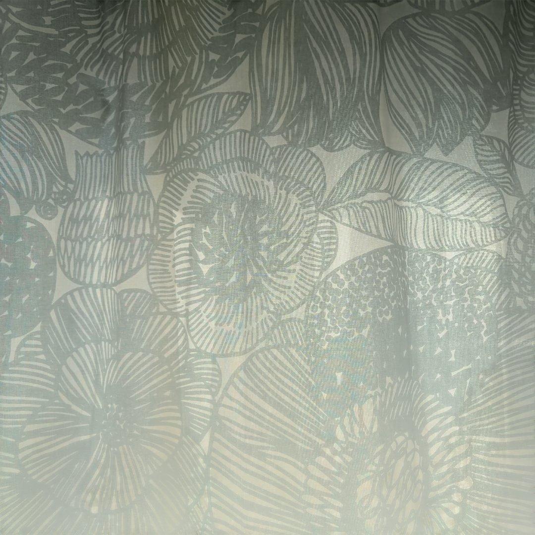 MARIMEKKO KURJENPOLVI グレー (廃番の生地)花柄 カーテン
