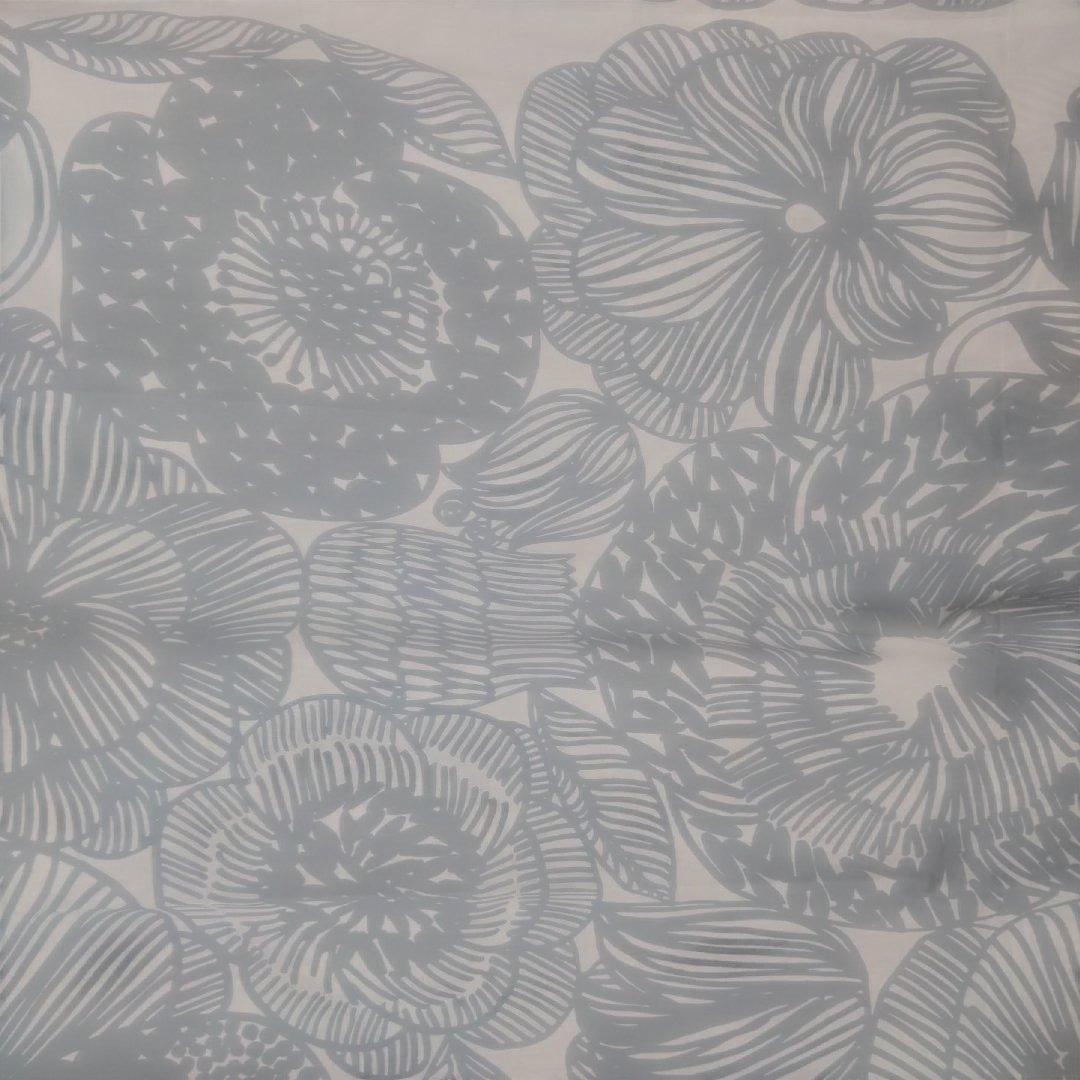 MARIMEKKO KURJENPOLVI グレー (廃番の生地)花柄 カーテン