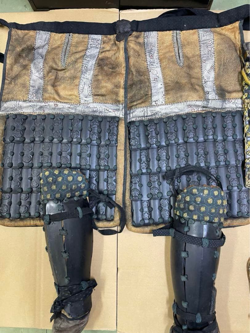 浅葱糸威二枚胴具足　等身大