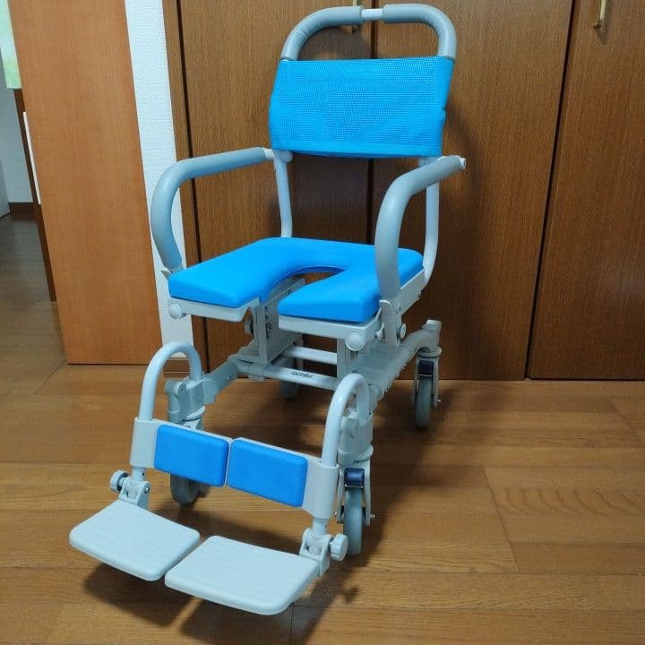 k*1様 uchie シャワーキャリー 四輪自在