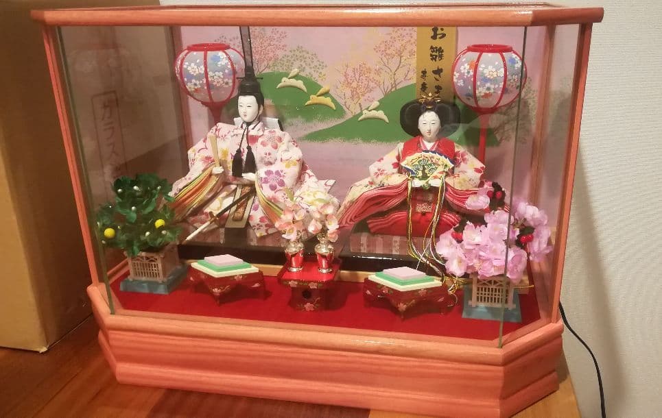 お雛様　お内裏様　ショーケース　ピンク系