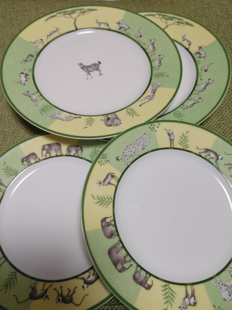 エルメスアフリカ動物柄食器４枚セット
