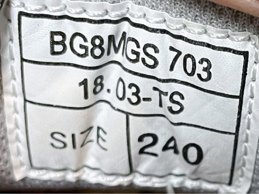 美品カステルバジャックスポーツゴルフ 春夏ゴルフシューズ24スパイクレス