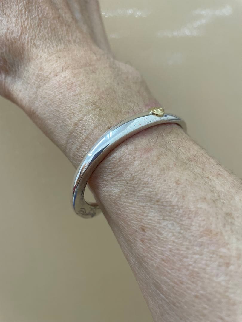 goro's メタル付き顔ブレス