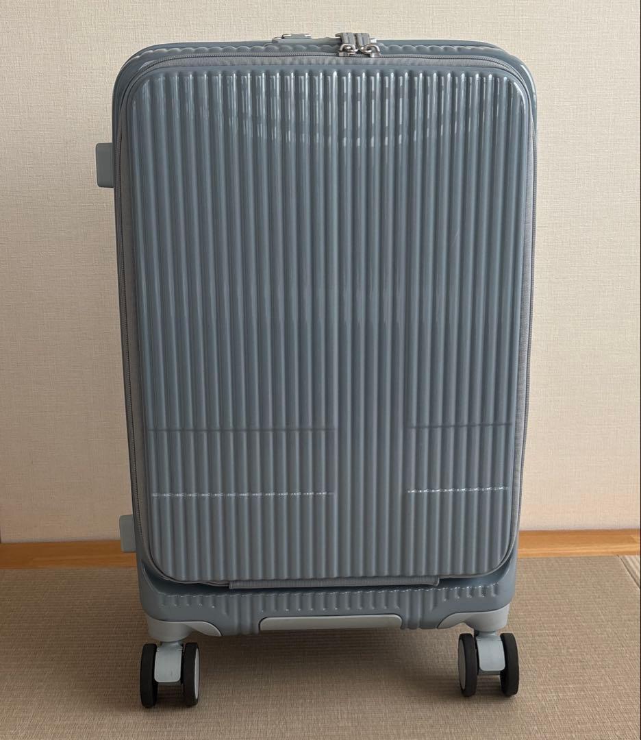 美品 イノベーター スーツケース INV155 55L 鏡面タイプクラウドグレー