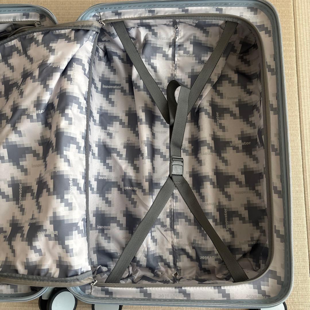 美品 イノベーター スーツケース INV155 55L 鏡面タイプクラウドグレー