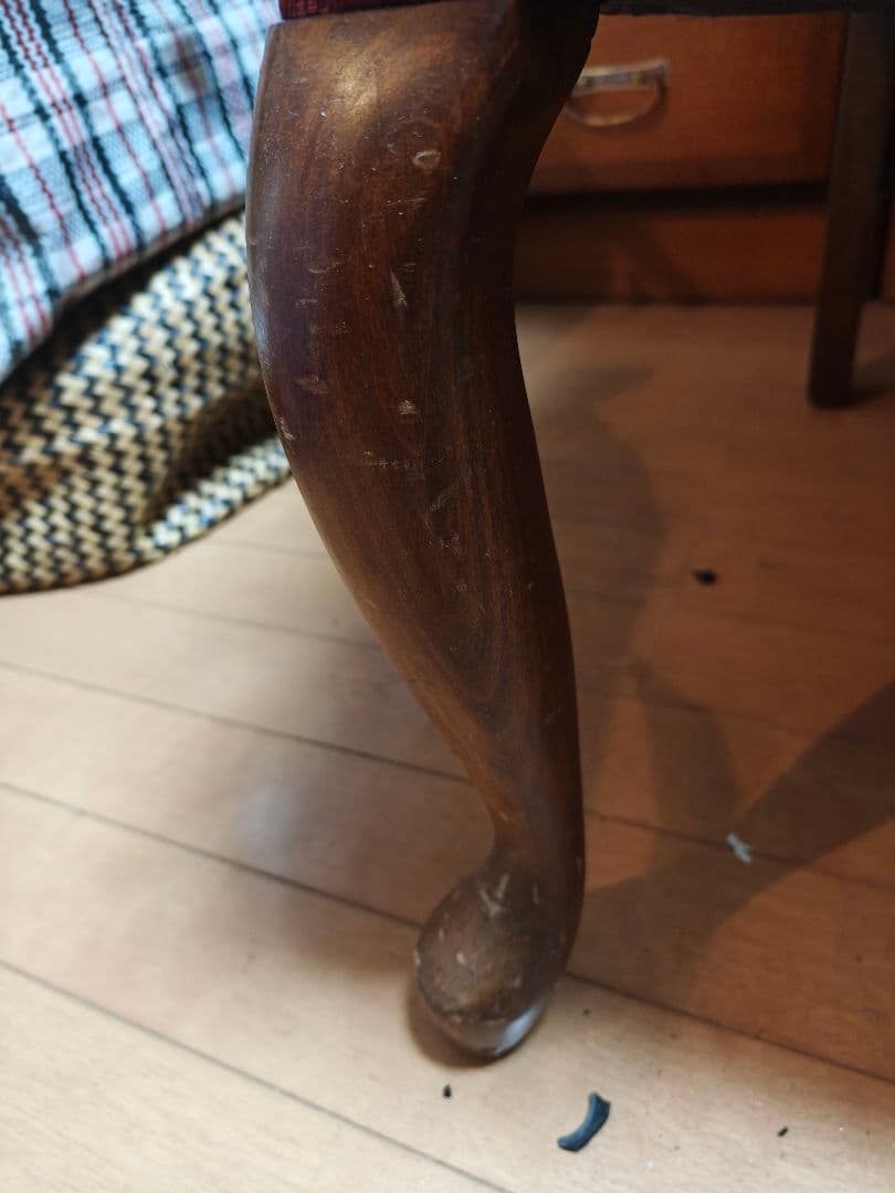 値下げました❗クラシック赤1人掛けソファ