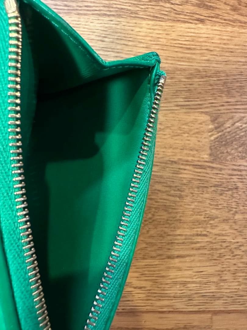 ボッテガヴェネタ カセット　コンパクトウォレット　二つ折り　箱あり