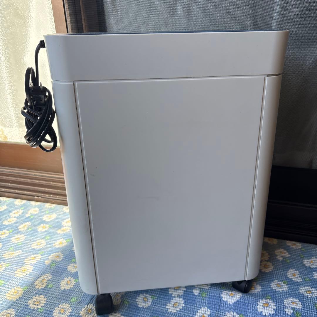 美品 アイリスオーヤマ　静音パーソナルシュレッダー　P10HCS