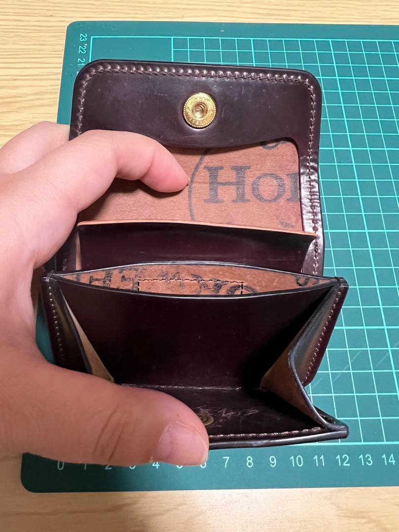 ロブスタレザー #8 バーガンディ ケース