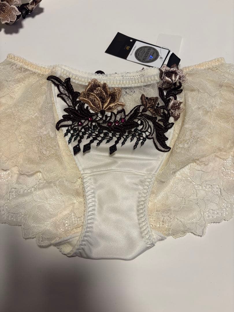 ワコール サルート B70&ボーイM &ソングM IV