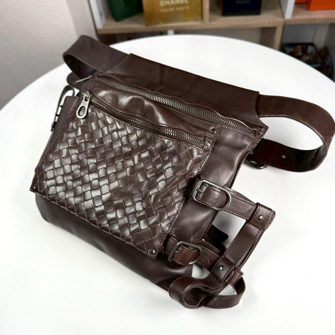 美品 BOTTEGA VENETA ボディ ウエストバッグ イントレチャート