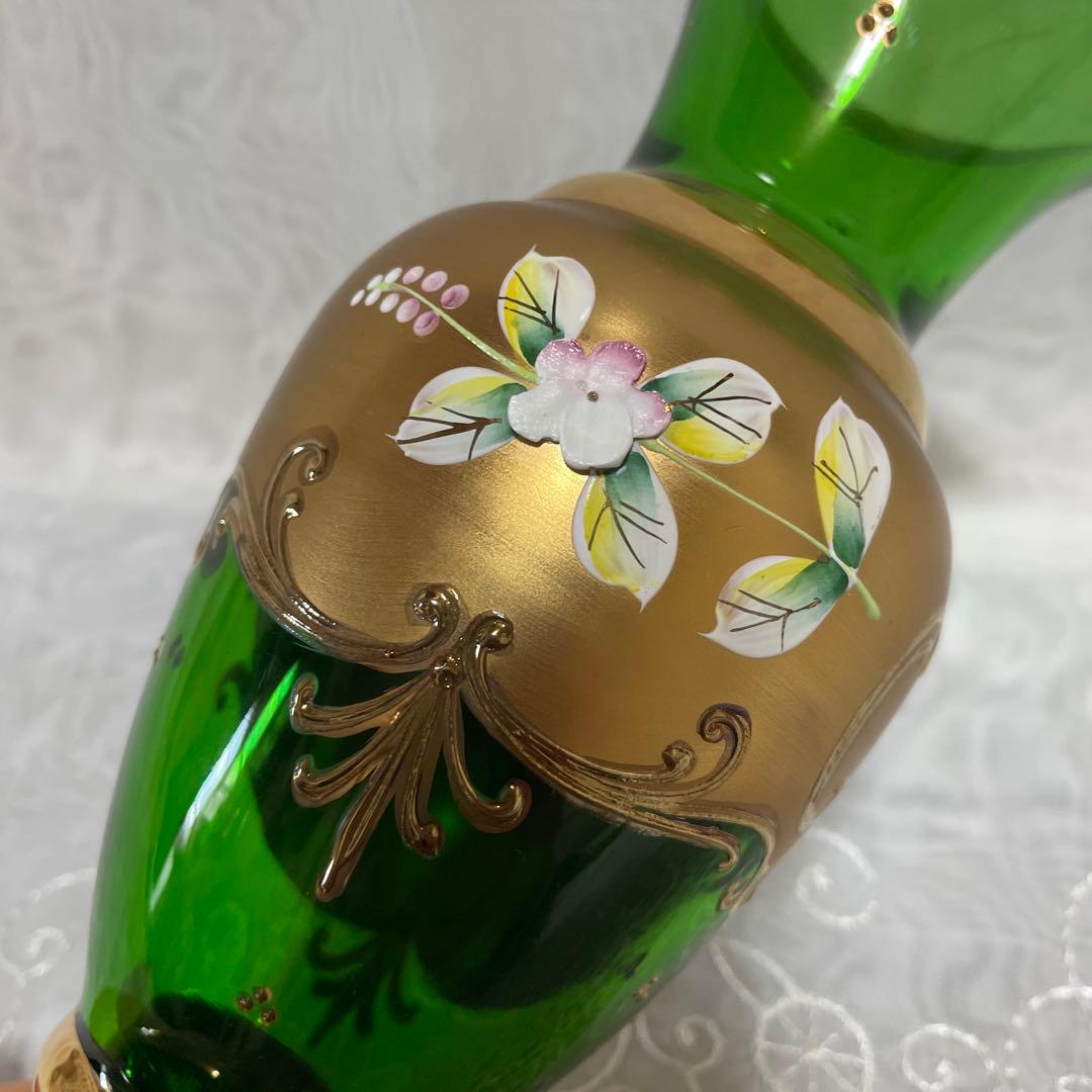 ベネチアングラス　花瓶　ハイエナメル　金彩　立体　グリーン　浮き彫り花　ムラーノ