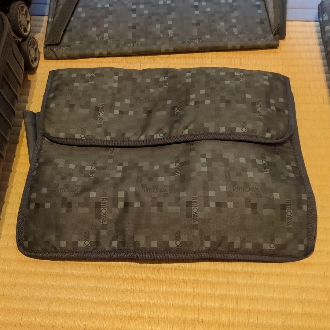 リモワ 機内持ち込み可 4輪 ビジネストロリー 23L マットブラック