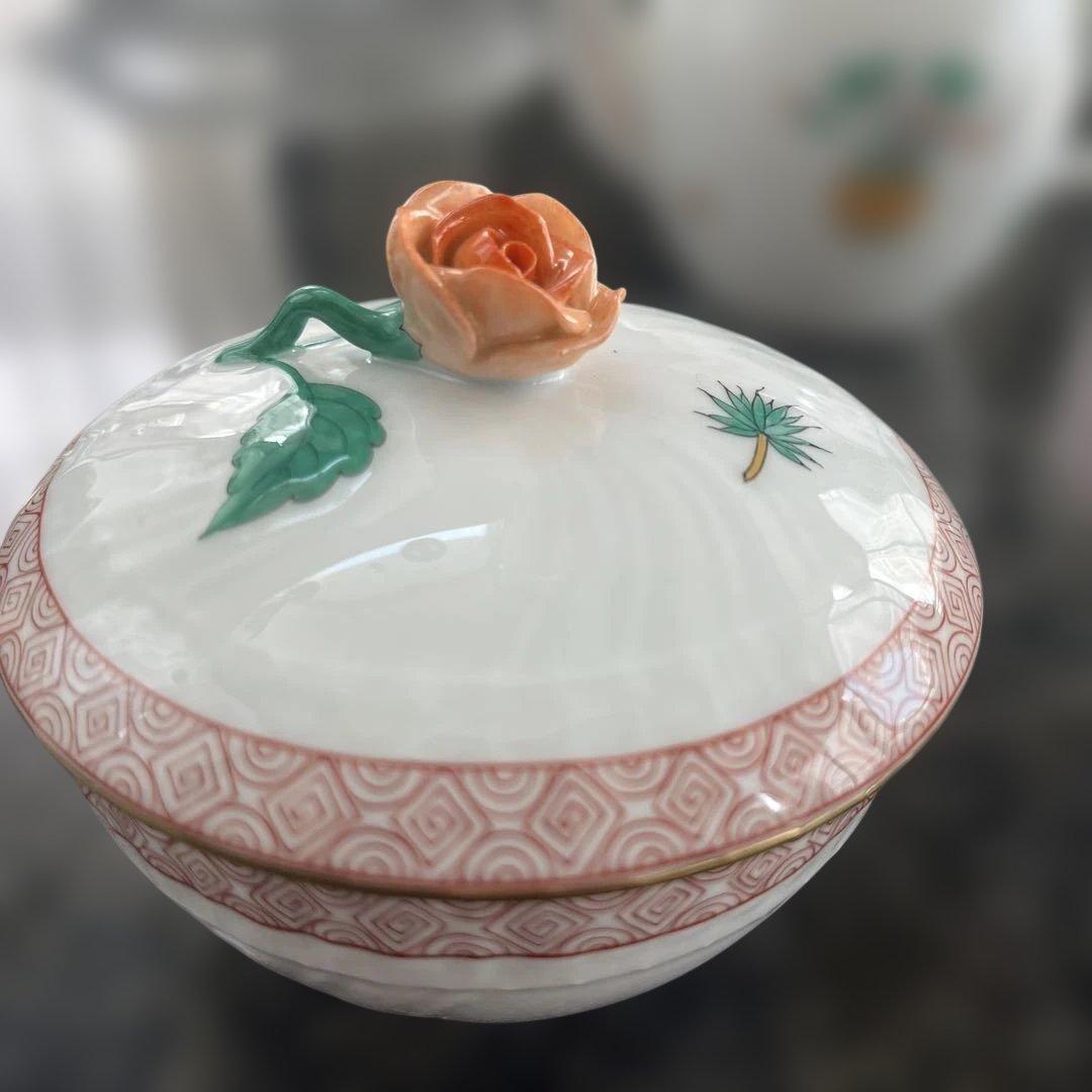 ヘレンド　シノワズリーポットとお茶碗蓋付き2つ