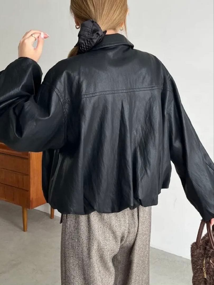 カプリシュレマージュ　完売バルーンレザージャケット