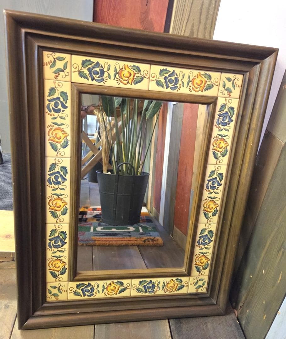 〈現状渡し〉ウォールミラー タイル張り ミラー 壁掛け 鏡 バレンシア家具