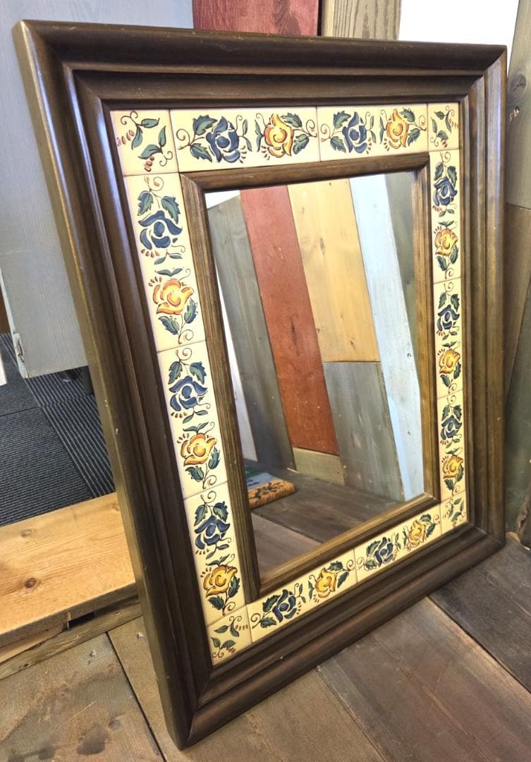 〈現状渡し〉ウォールミラー タイル張り ミラー 壁掛け 鏡 バレンシア家具