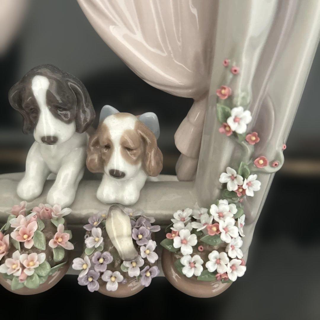 専用ガラスケース付　リヤドロ　可愛い眺め　犬