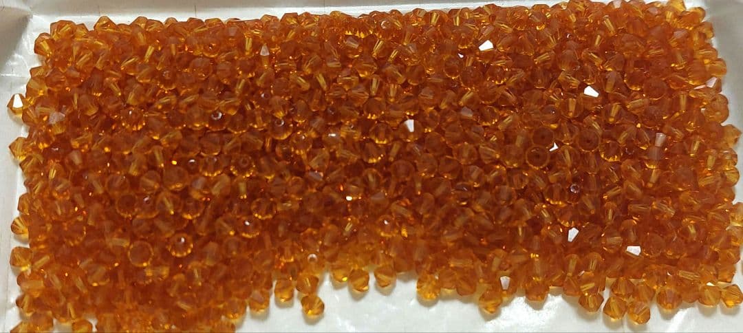 【再販売】SWAROVSKI トパーズ #5301 4mm 1440個