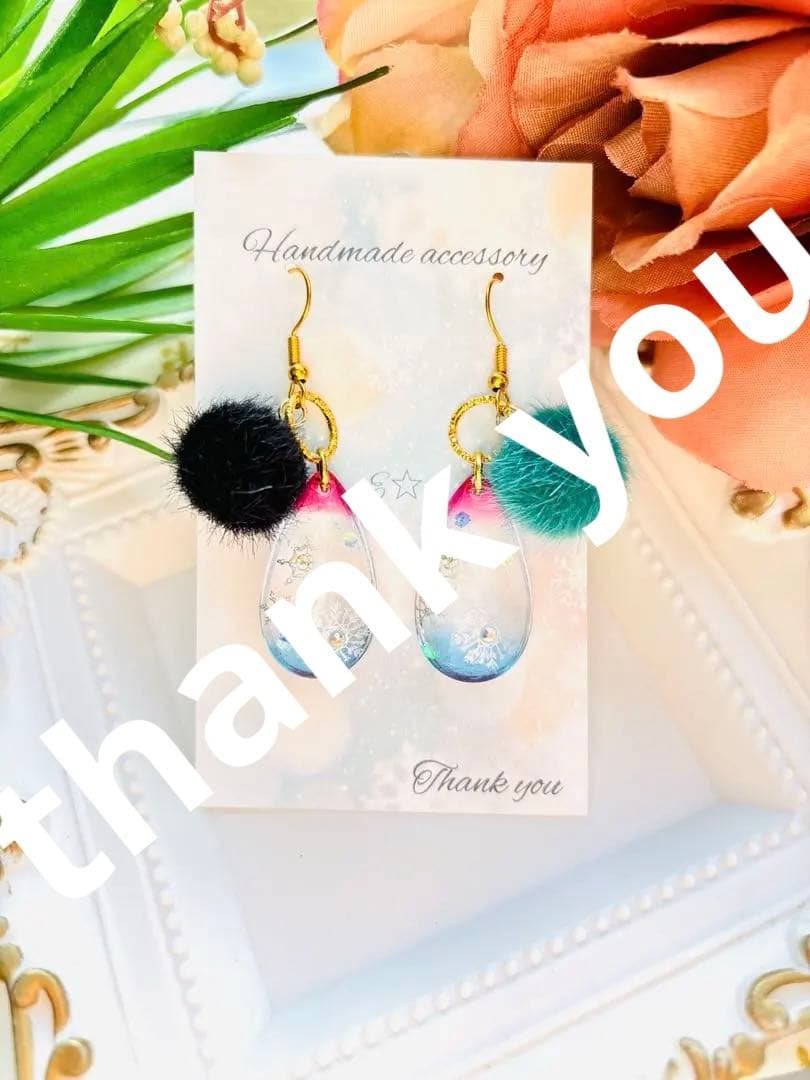 NO.531 ピアス　イヤリング　チャーム　手染めビーズ　クリスマス