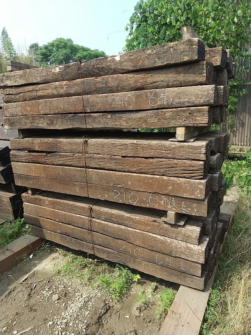 半額セール！！枕木30本 国東市まで送料込み 6級品 長さ約210cm