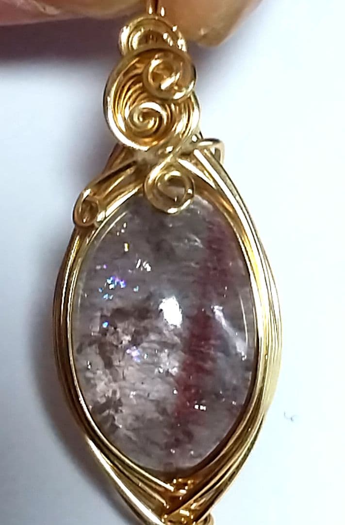 スーパーセブン レインボー入り大粒ペンダント ブラジル産