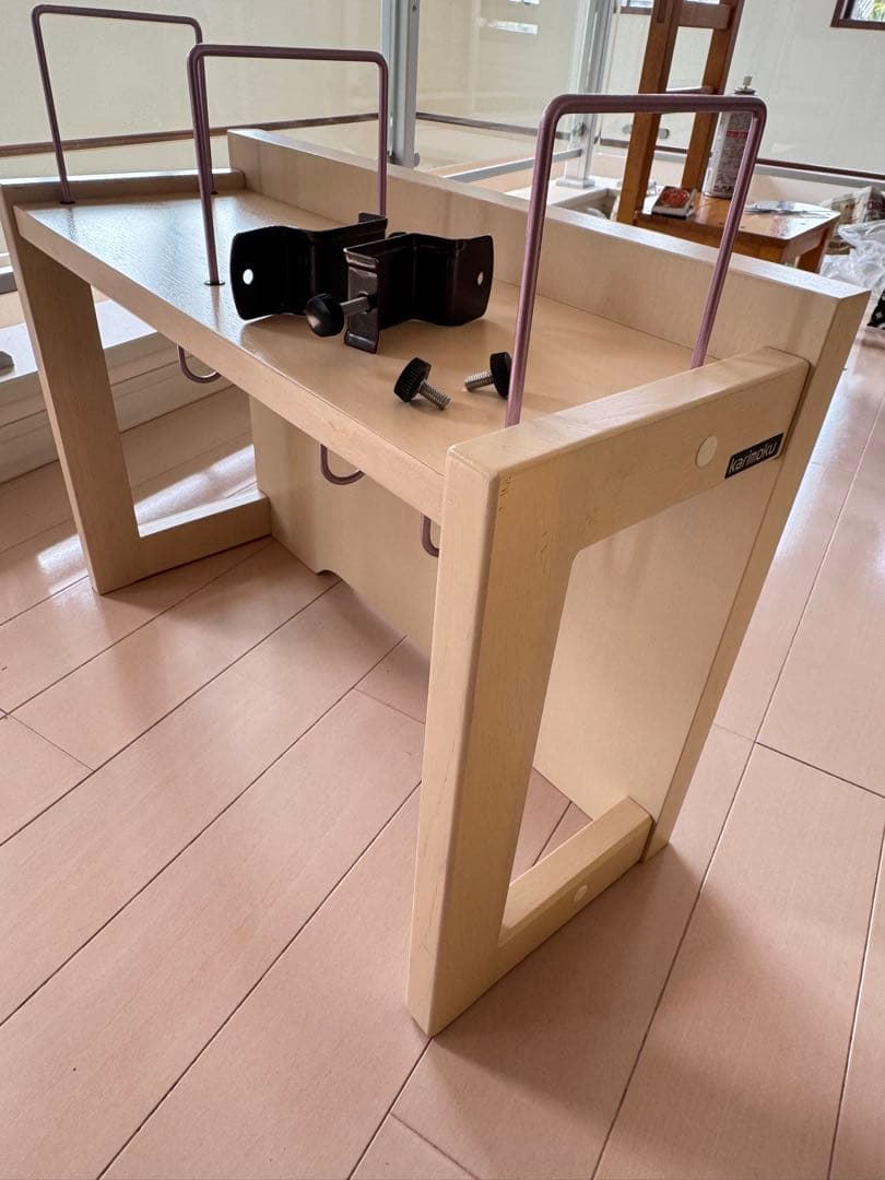 カリモク　ボナシェルタ　ブックスタンド　シアーホワイト色