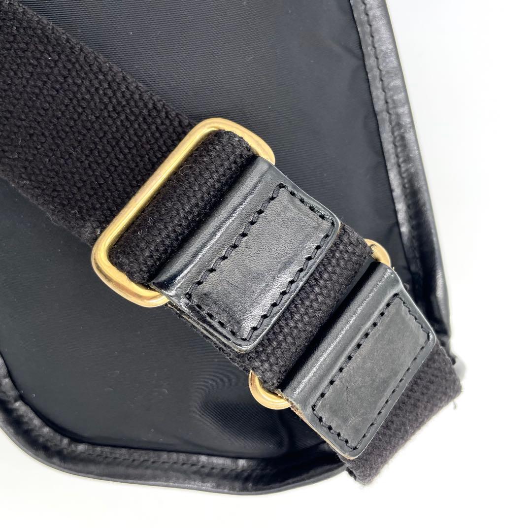 フェリージ　ボディバッグ　ウエストバッグ　799 型押しロゴ　ナイロン　レザー