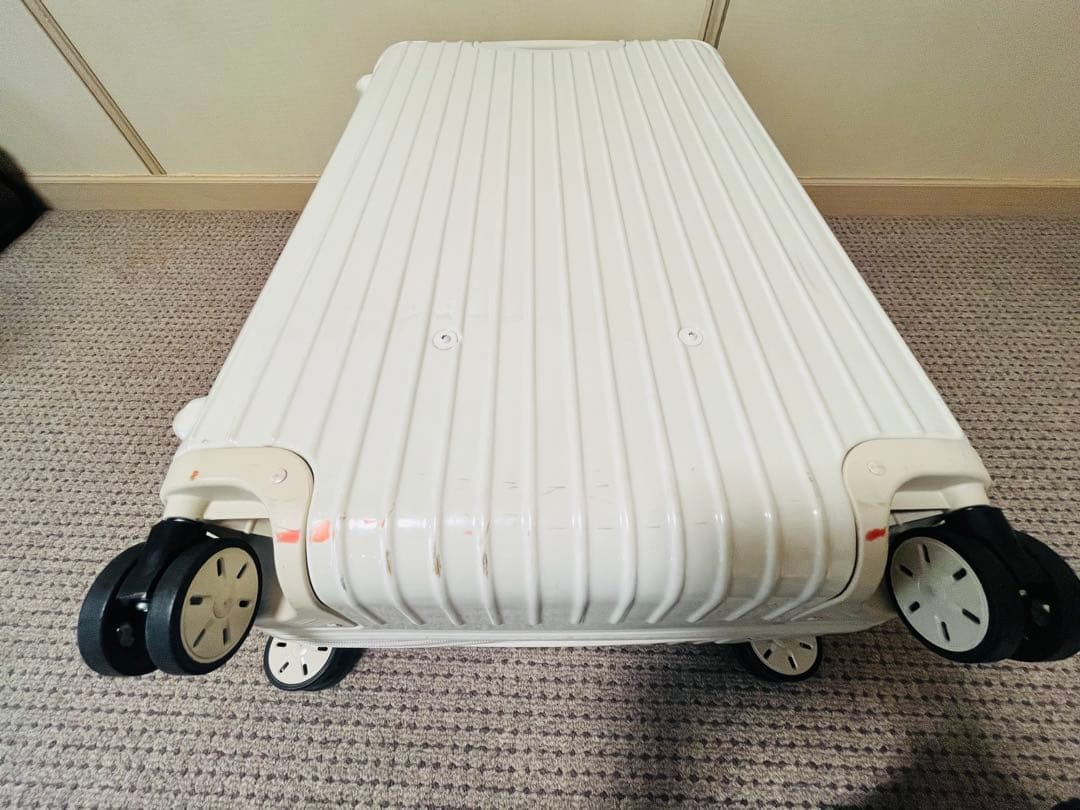 RIMOWAリモワ ユナイテッドアローズ サルサ 4輪