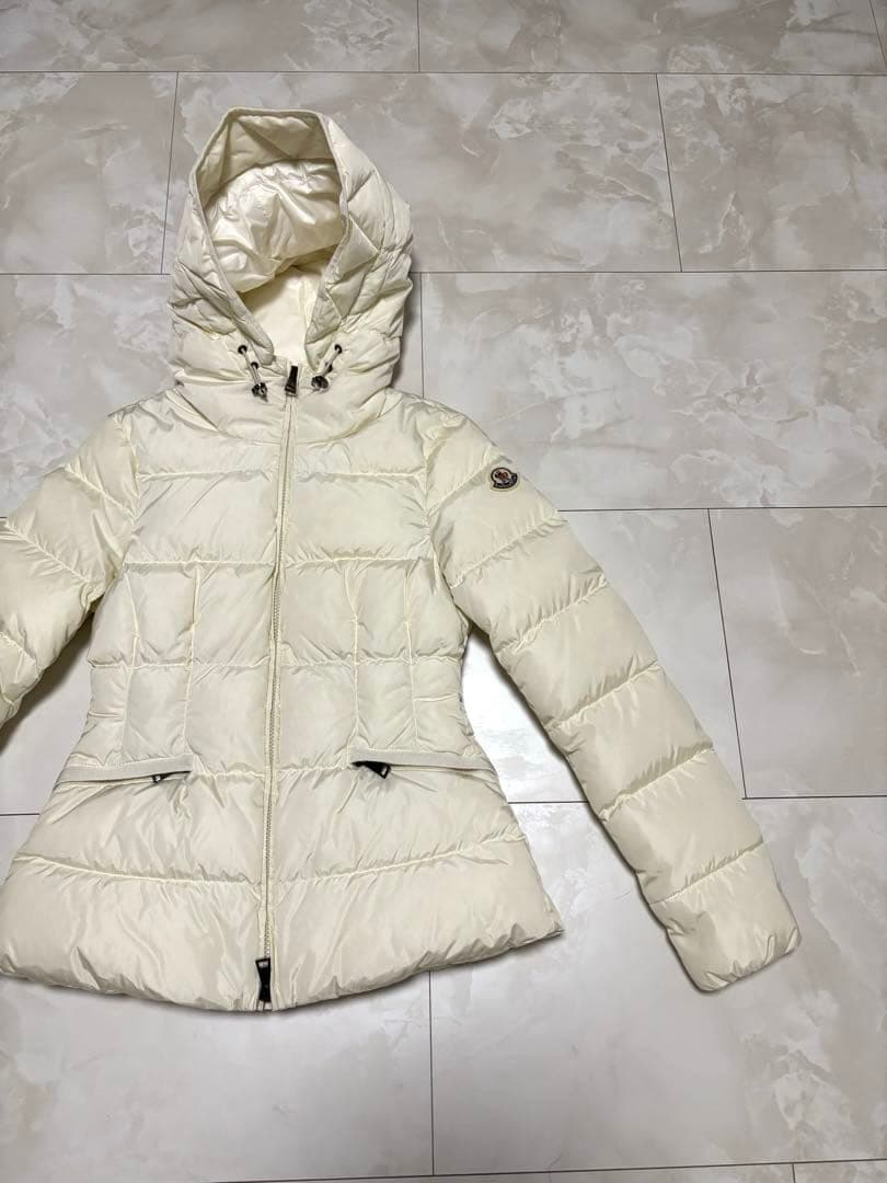 モンクレール AVOCE