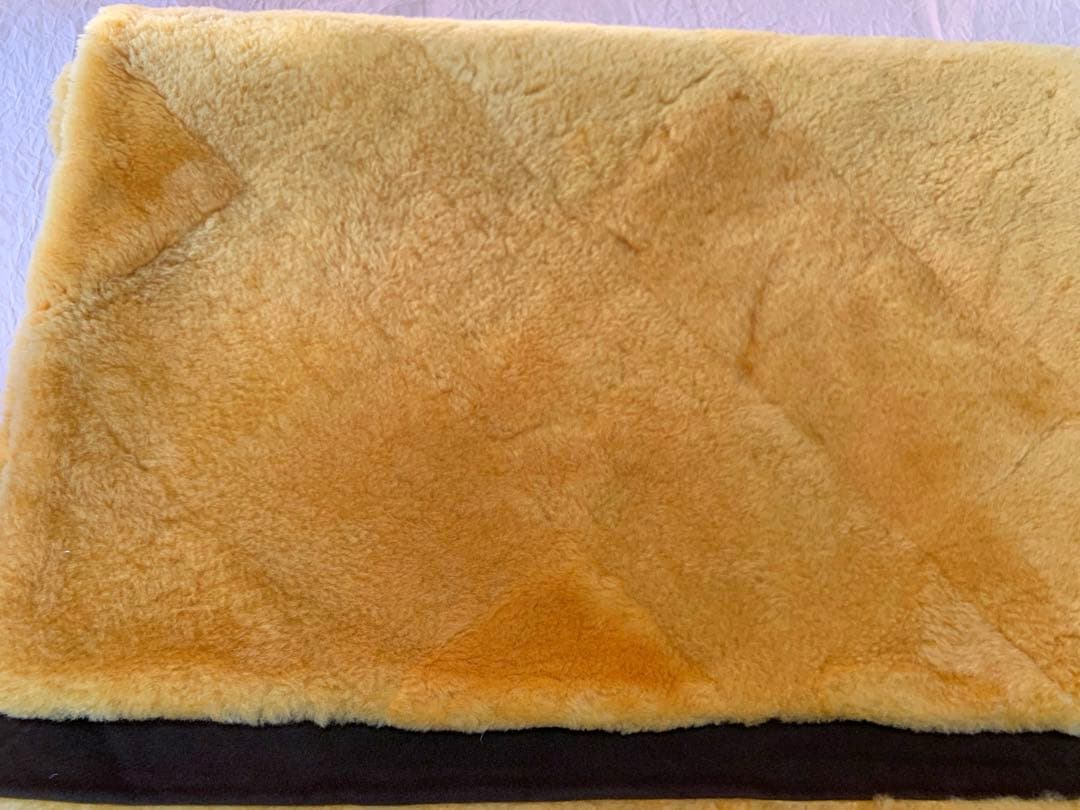 超美品ロフテー上質リアルムートンカーペットソファラグオーストラリア産羊毛辛子色①