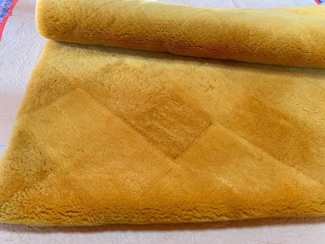 超美品ロフテー上質リアルムートンカーペットソファラグオーストラリア産羊毛辛子色①