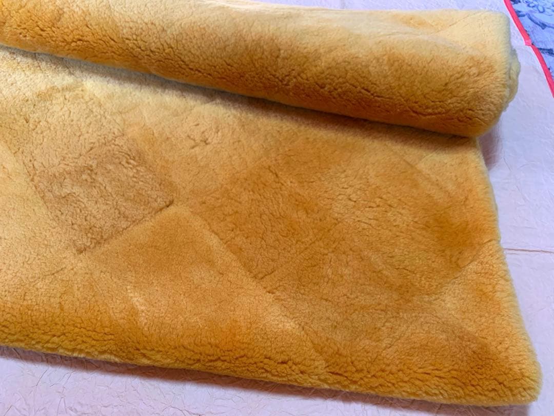 超美品ロフテー上質リアルムートンカーペットソファラグオーストラリア産羊毛辛子色①